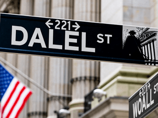 Wall Street Dumps Software Stocks Over AI Disruption Fears