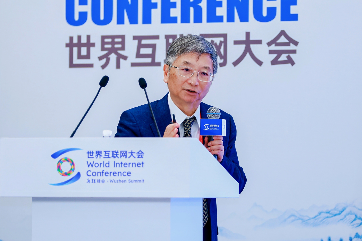 Chen Lidong, Academician of the Chinese Academy of Sciences and Researcher at the Shanghai Institute of Ceramics