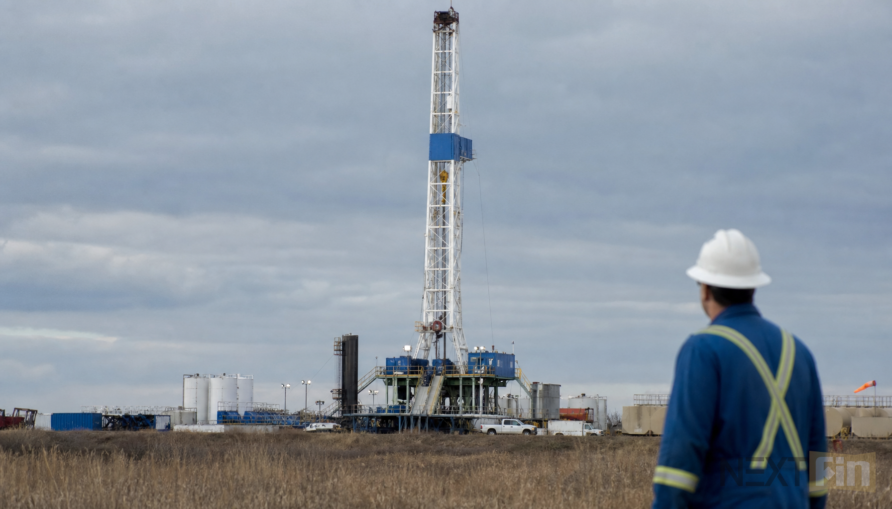 US Oil Rig Count Surges by Most in Four Years as Shale Drilling Accelerates