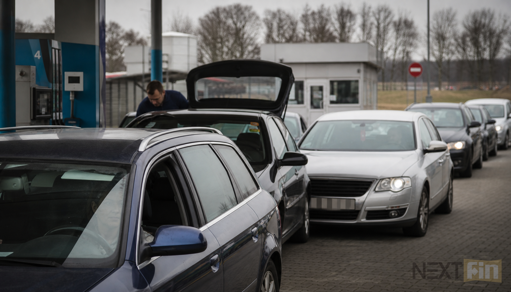 Petrol Tourists Swarm Polish Border Stations as Price Caps Defy Global Oil Shock