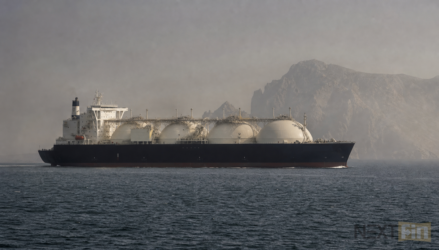 Qatar Quietly Navigates Hormuz Strait with LNG Shipment Amid Regional Tensions