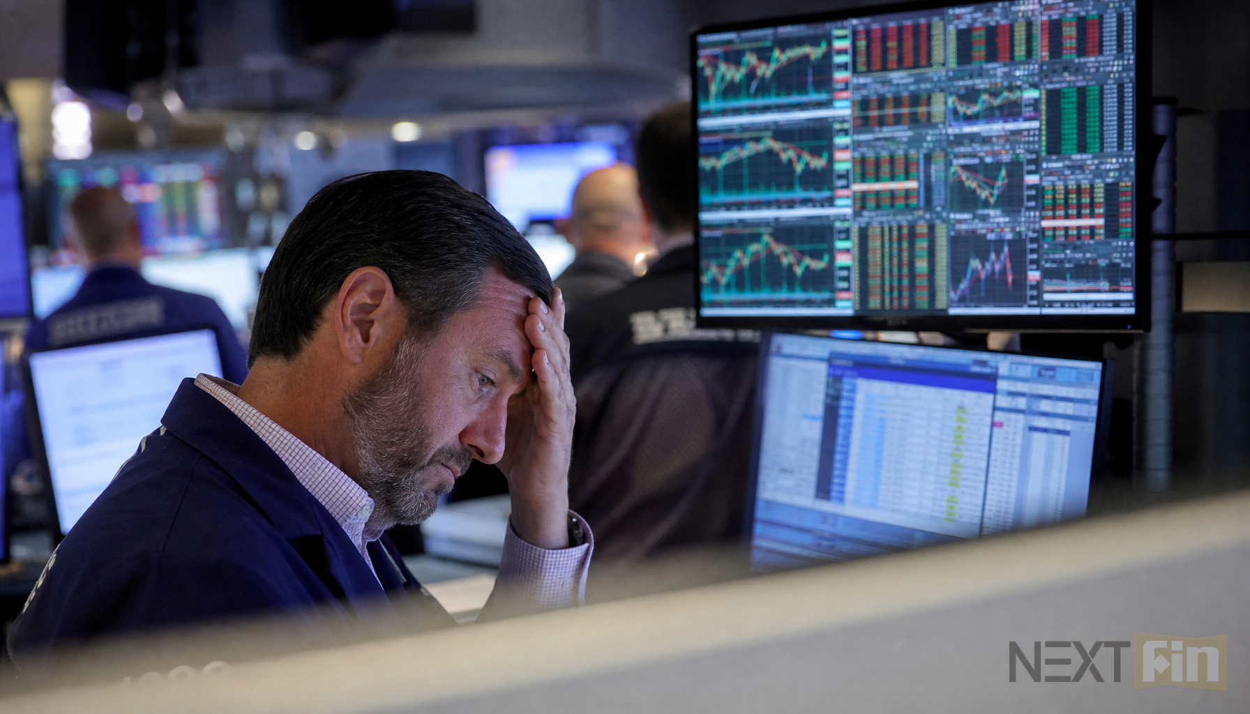 Dollar Slides As Trump Signals Iran War May Be Ending